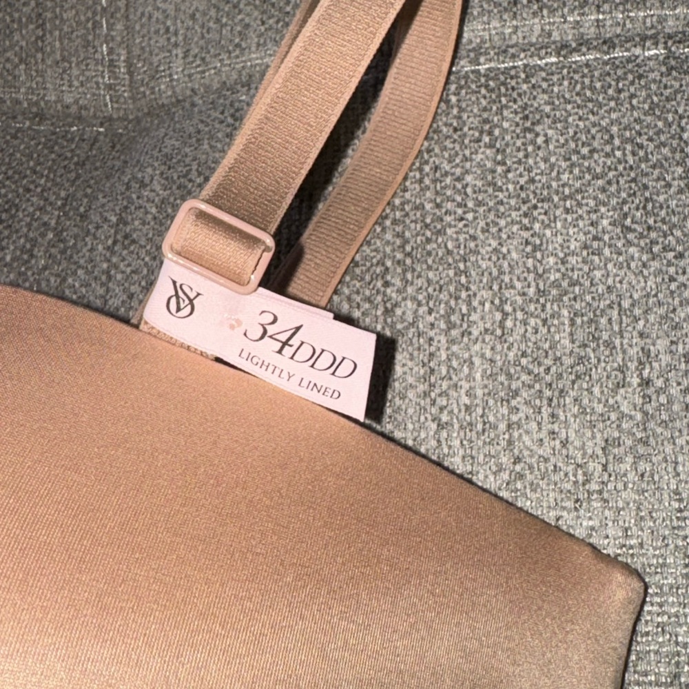 Victoria’s Secret Body by Victoria strapless bra - Picture 2 of 5